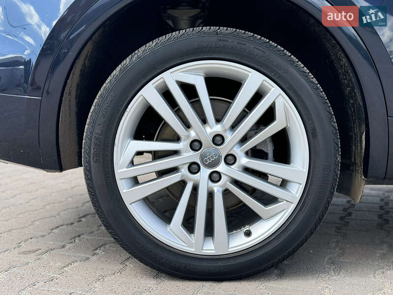 Позашляховик / Кросовер Audi Q5 2019 в Сумах