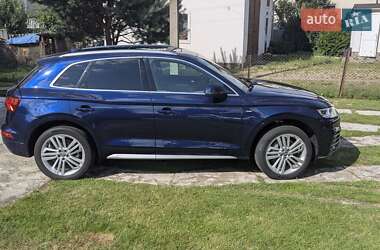 Внедорожник / Кроссовер Audi Q5 2017 в 
