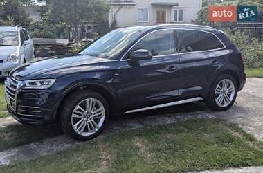 Внедорожник / Кроссовер Audi Q5 2017 в 