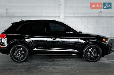 Внедорожник / Кроссовер Audi Q5 2018 в 