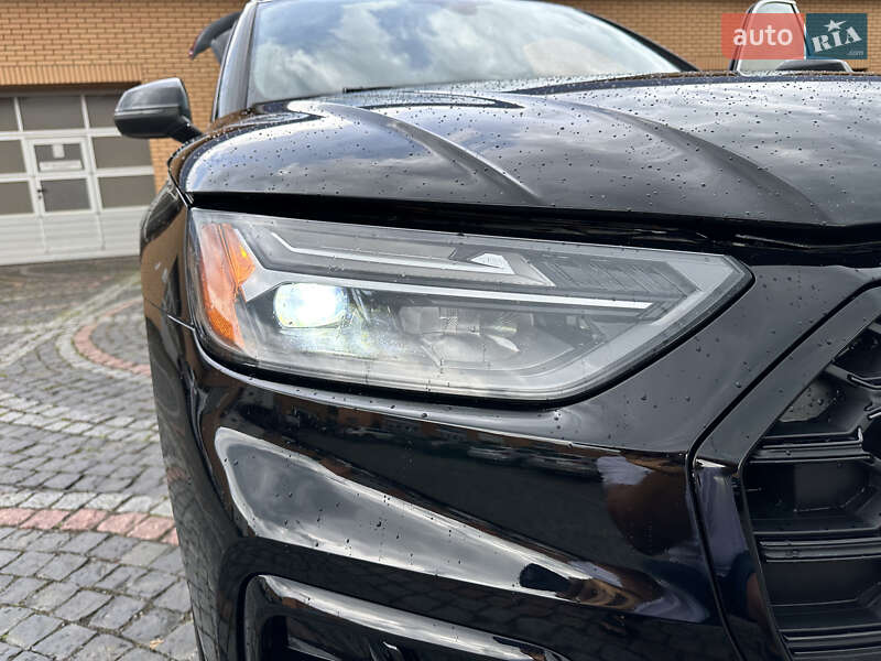 Позашляховик / Кросовер Audi Q5 2021 в Луцьку