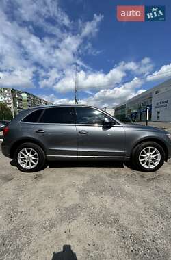 Позашляховик / Кросовер Audi Q5 2012 в 