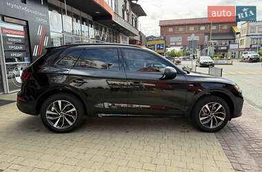 Внедорожник / Кроссовер Audi Q5 2024 в 