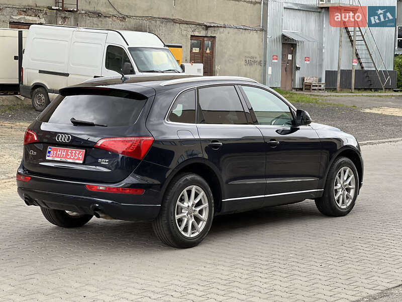 Позашляховик / Кросовер Audi Q5 2010 в Луцьку