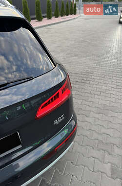 Позашляховик / Кросовер Audi Q5 2018 в 