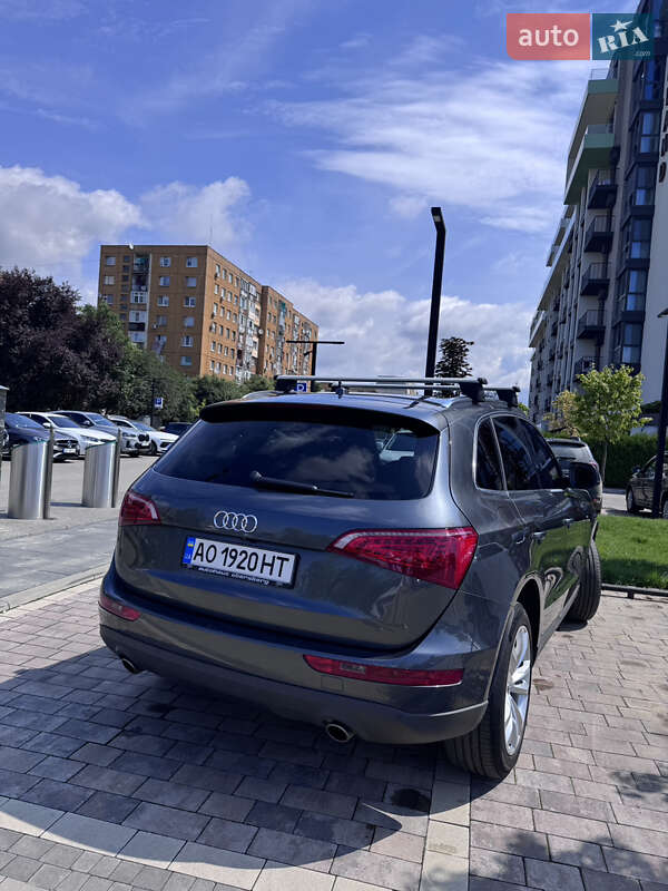 Позашляховик / Кросовер Audi Q5 2011 в Ужгороді