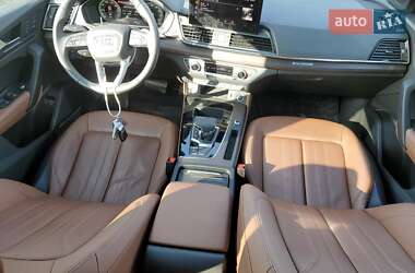 Внедорожник / Кроссовер Audi Q5 2021 в 