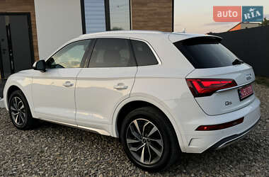 Внедорожник / Кроссовер Audi Q5 2021 в 