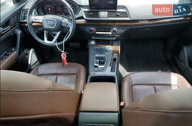 Внедорожник / Кроссовер Audi Q5 2019 в 