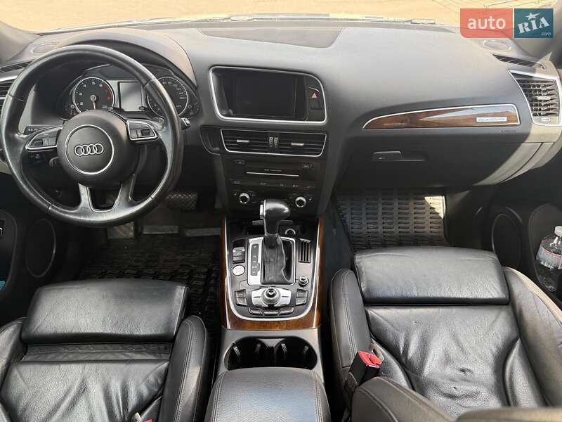 Внедорожник / Кроссовер Audi Q5 2015 в Одессе