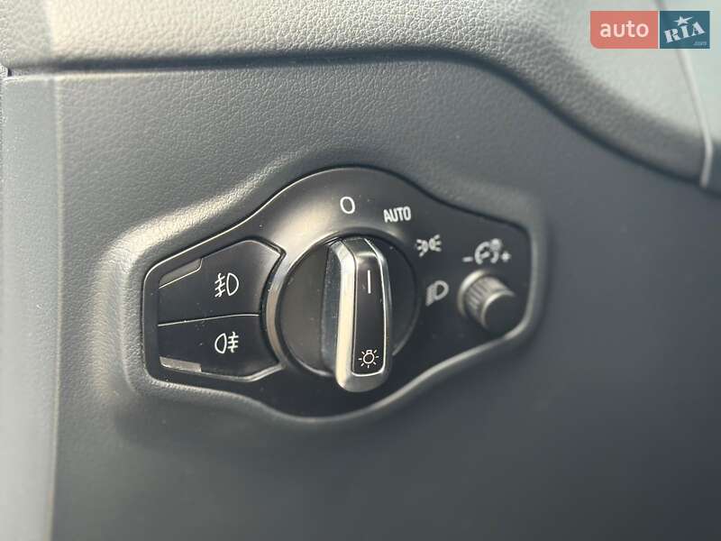 Внедорожник / Кроссовер Audi Q5 2015 в Одессе