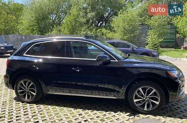 Внедорожник / Кроссовер Audi Q5 2020 в 