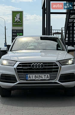 Внедорожник / Кроссовер Audi Q5 2020 в 