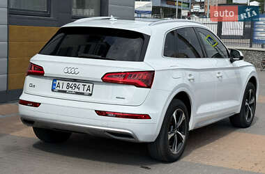 Внедорожник / Кроссовер Audi Q5 2020 в 