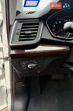 Внедорожник / Кроссовер Audi Q5 2020 в 