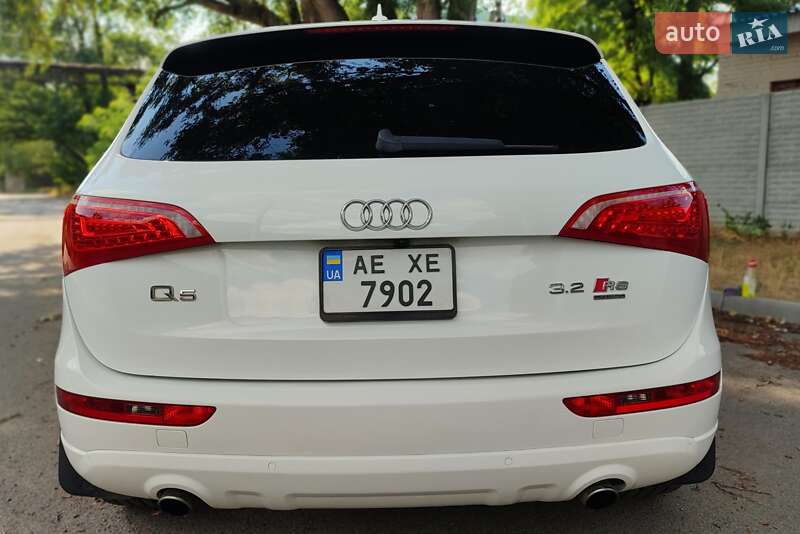 Внедорожник / Кроссовер Audi Q5 2009 в Днепре