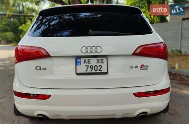 Внедорожник / Кроссовер Audi Q5 2009 в 