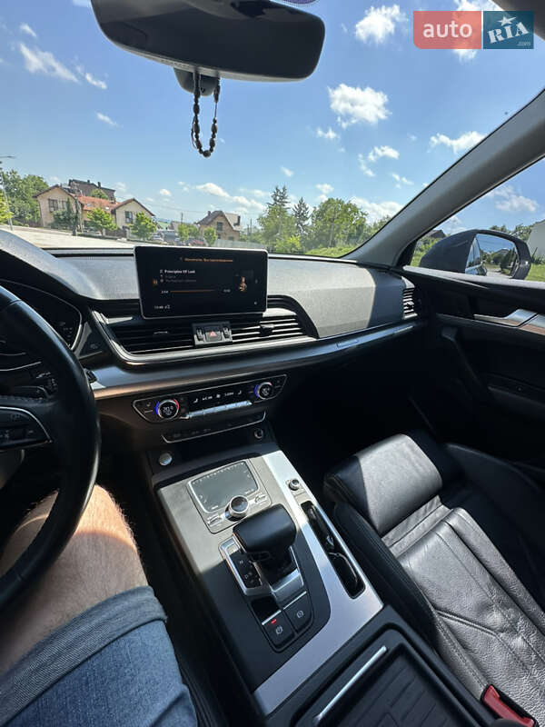 Позашляховик / Кросовер Audi Q5 2017 в Львові