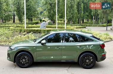 Внедорожник / Кроссовер Audi Q5 2021 в 