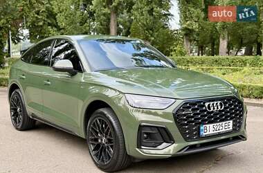Внедорожник / Кроссовер Audi Q5 2021 в 