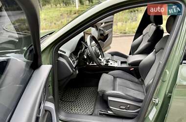 Внедорожник / Кроссовер Audi Q5 2021 в 