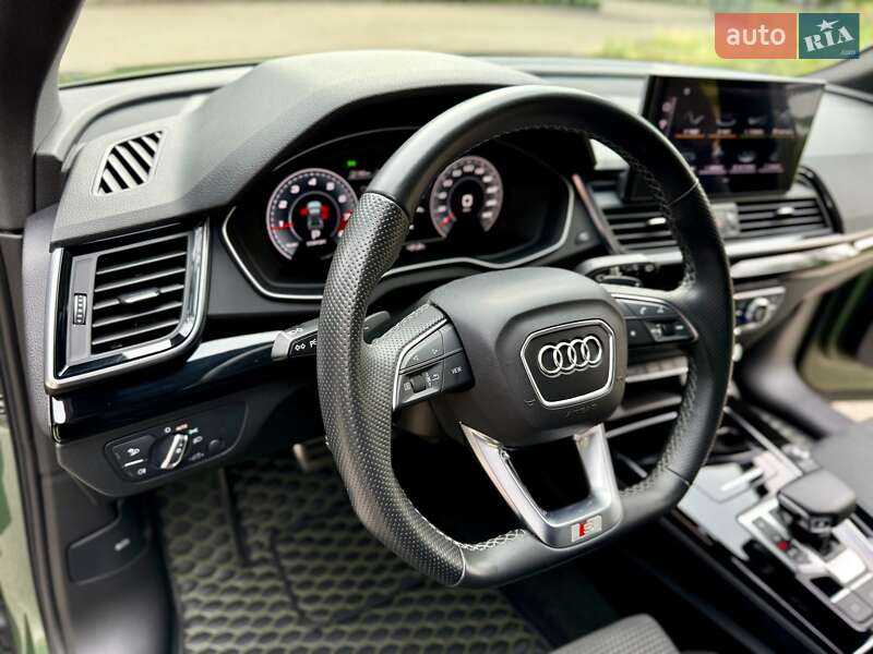 Позашляховик / Кросовер Audi Q5 2021 в Києві