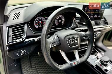 Внедорожник / Кроссовер Audi Q5 2021 в 