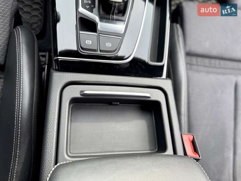Позашляховик / Кросовер Audi Q5 2021 в Києві