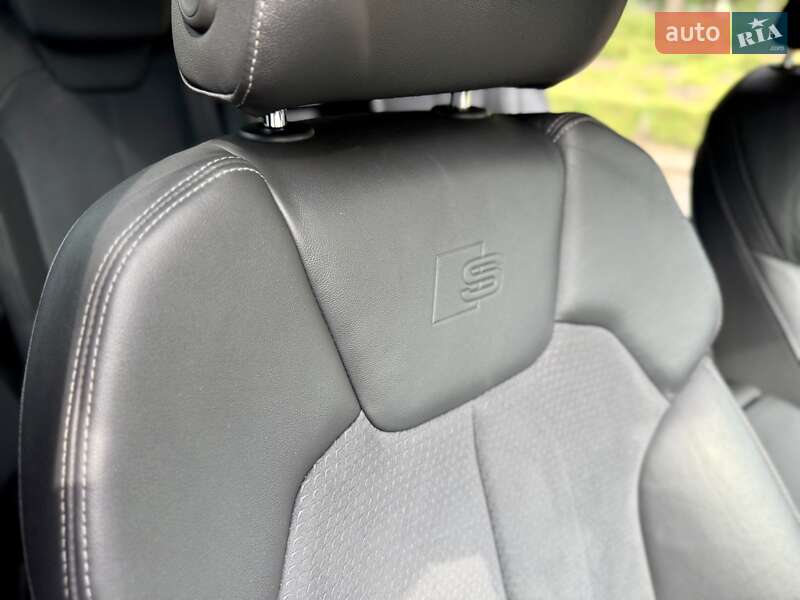 Позашляховик / Кросовер Audi Q5 2021 в Києві