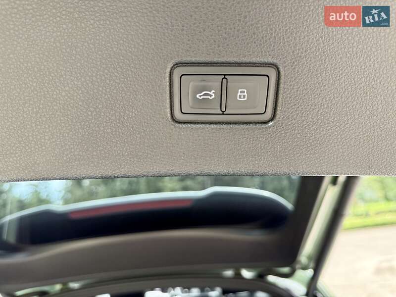 Позашляховик / Кросовер Audi Q5 2021 в Києві