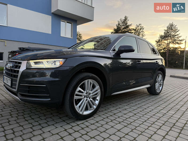 Позашляховик / Кросовер Audi Q5 2018 в Новояворівську