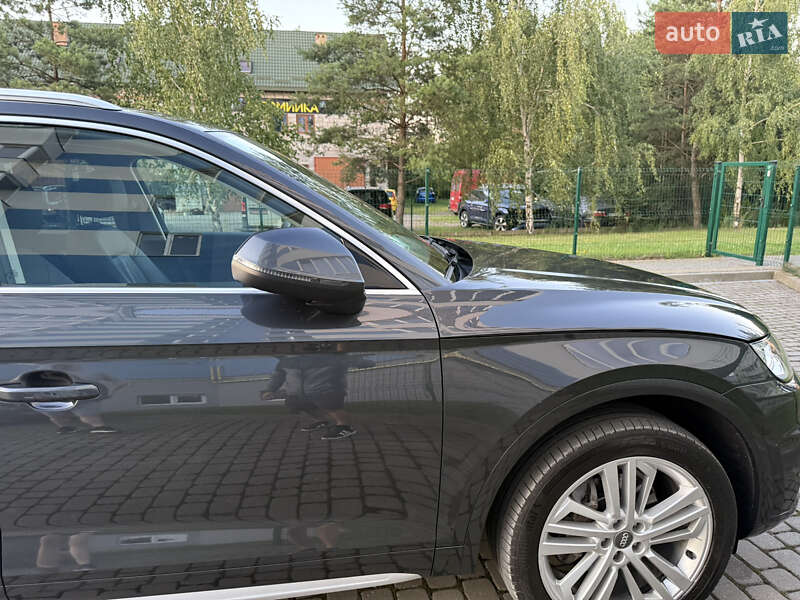 Позашляховик / Кросовер Audi Q5 2018 в Новояворівську