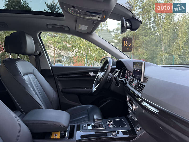 Позашляховик / Кросовер Audi Q5 2018 в Новояворівську