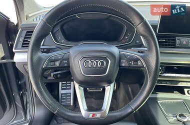 Внедорожник / Кроссовер Audi Q5 2017 в 