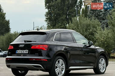 Внедорожник / Кроссовер Audi Q5 2018 в 