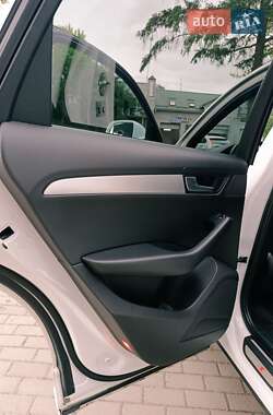 Внедорожник / Кроссовер Audi Q5 2011 в 
