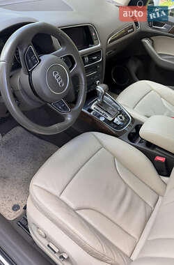 Внедорожник / Кроссовер Audi Q5 2016 в 