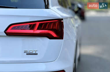 Внедорожник / Кроссовер Audi Q5 2018 в 