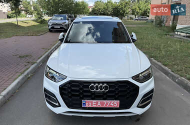 Внедорожник / Кроссовер Audi Q5 2021 в 