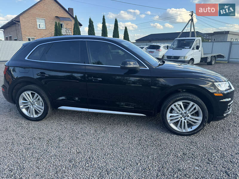Внедорожник / Кроссовер Audi Q5 2018 в Луцке