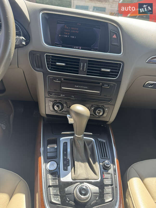 Позашляховик / Кросовер Audi Q5 2012 в Тернополі