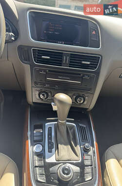 Внедорожник / Кроссовер Audi Q5 2012 в 