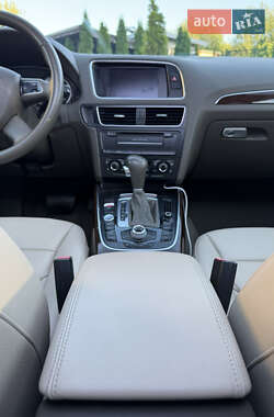 Внедорожник / Кроссовер Audi Q5 2012 в 