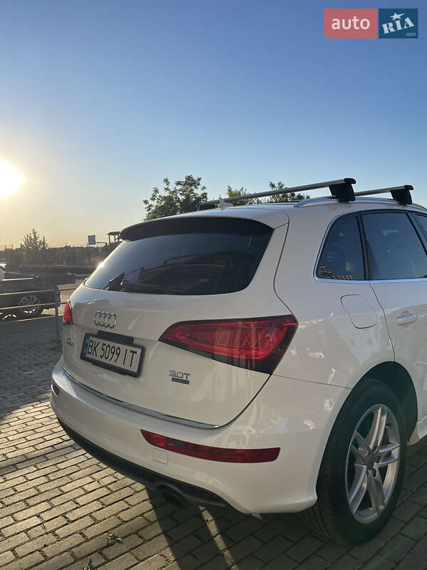 Внедорожник / Кроссовер Audi Q5 2016 в Ровно