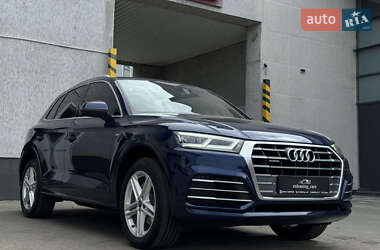 Позашляховик / Кросовер Audi Q5 2020 в Луцьку