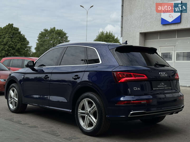 Позашляховик / Кросовер Audi Q5 2020 в Луцьку