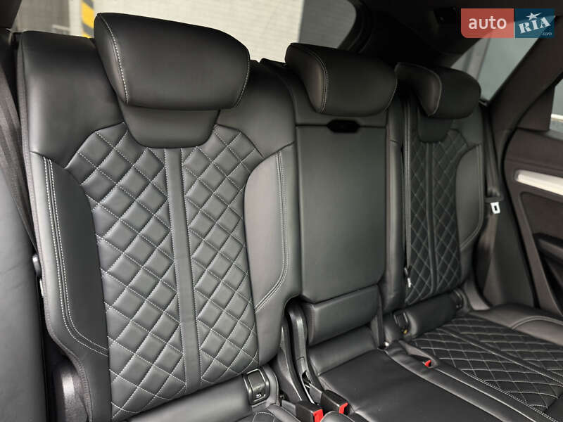 Позашляховик / Кросовер Audi Q5 2020 в Луцьку