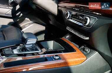 Внедорожник / Кроссовер Audi Q5 2021 в 