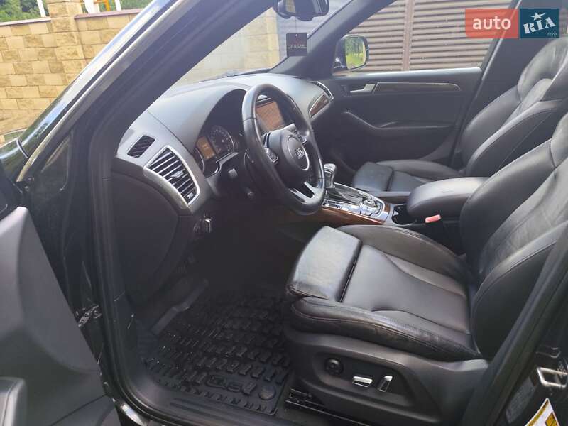 Внедорожник / Кроссовер Audi Q5 2015 в Луцке