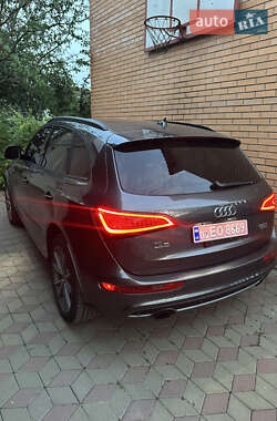 Внедорожник / Кроссовер Audi Q5 2015 в 